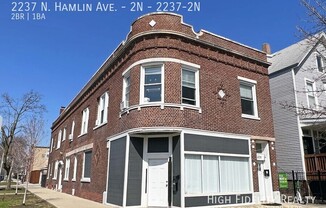 2237 N Hamlin Ave