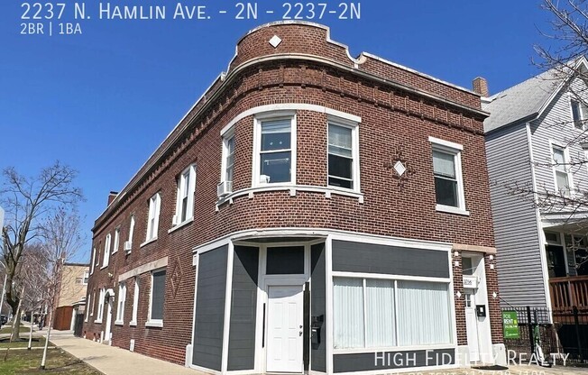 2237 N Hamlin Ave
