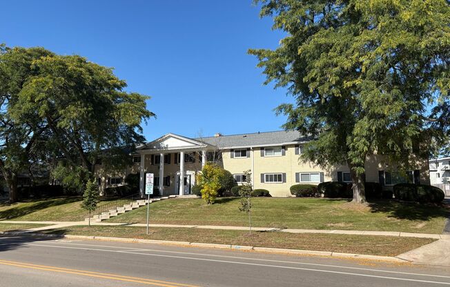 5022 Sheboygan Apartments