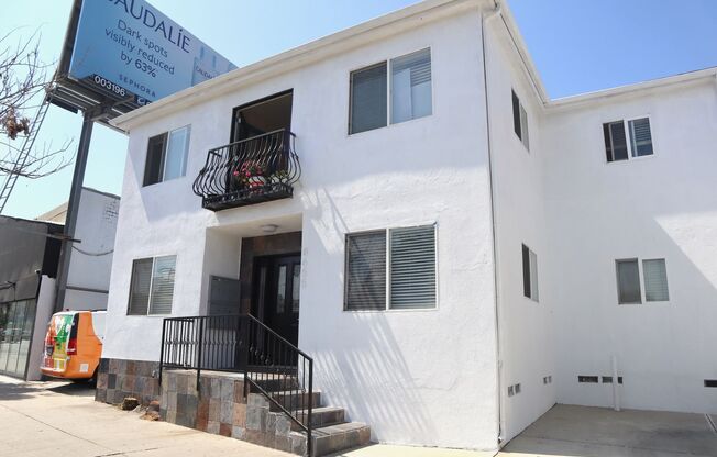 8655 W Pico Blvd Apartments