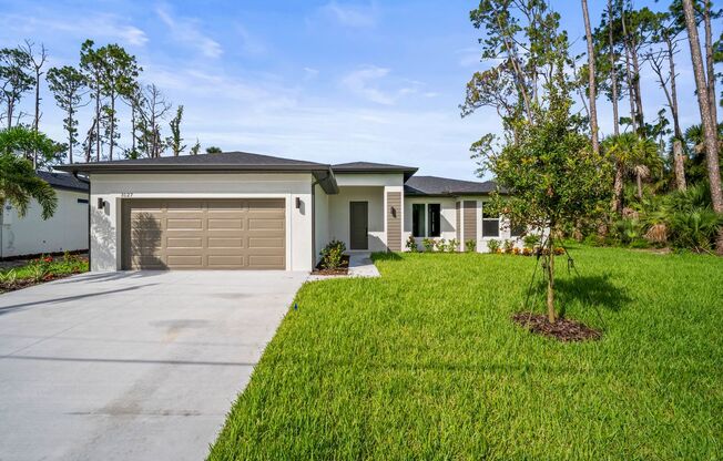 Luxury New construction 3 bedroom 2 baths located in North Port