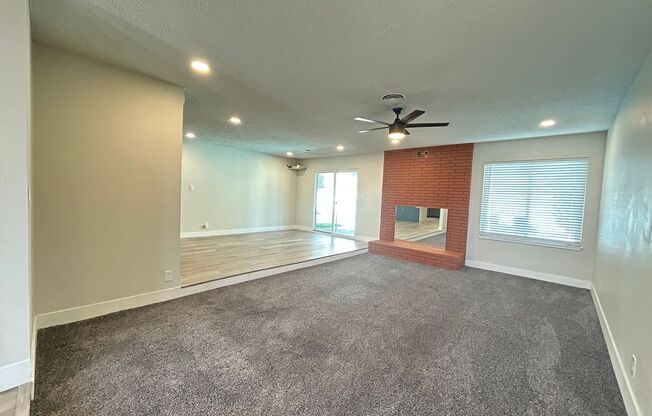 Mid-Century Modern Gem in Historic Paradise Palms!