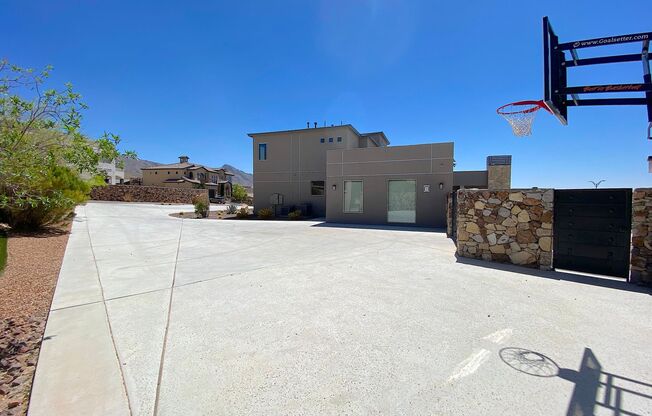 5bed/4.5bath Mansion Gated in West El Paso w/Heated Pool/Spa