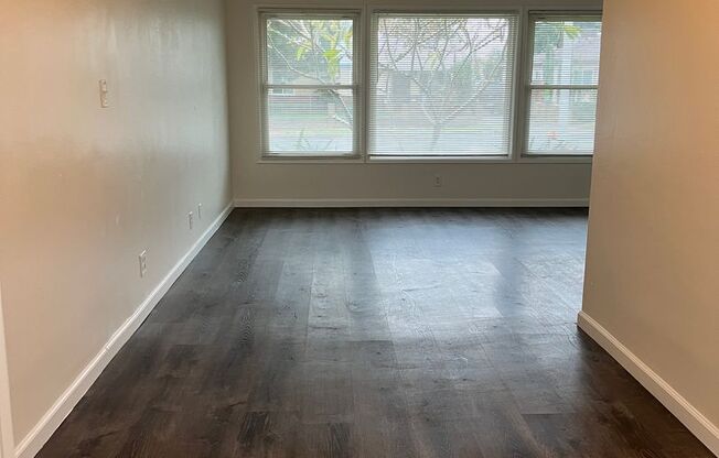 Lovely 3 Bedroom 1 Bath House with Garage