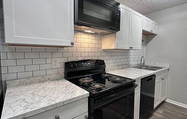 1 bed, 1 bath, 760 sqft, $1,253, Unit 121H