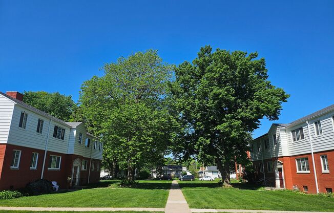 Franklin Court Apartments