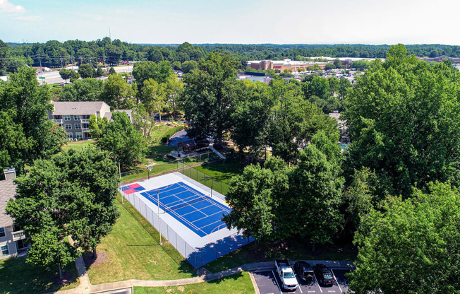 a view of the tennis court from the top of the building at Hunters Chase Apartments, Midlothian ,23112