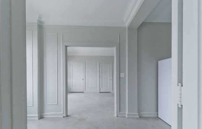 Studio, 1 bath, 500 sqft, $943, Unit 906