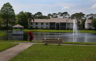 1/1 first floor condo with community pool near Azalea Park