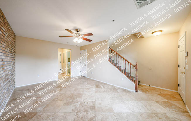 2353 E HUNTINGTON DR