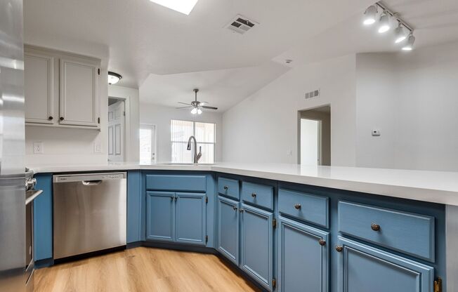 2 beds, 2 baths, $1,475, Unit # 2174