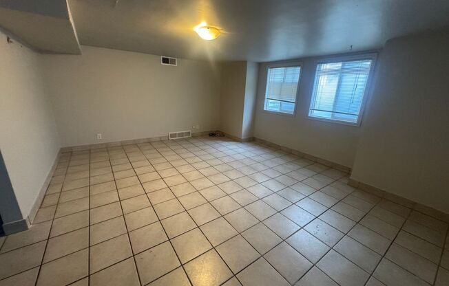 1 bed, 1 bath, $1,100