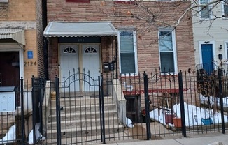 2122 W ERIE ST