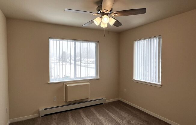 2 beds, 1 bath, 1,040 sqft, $1,485, Unit AT 709-34