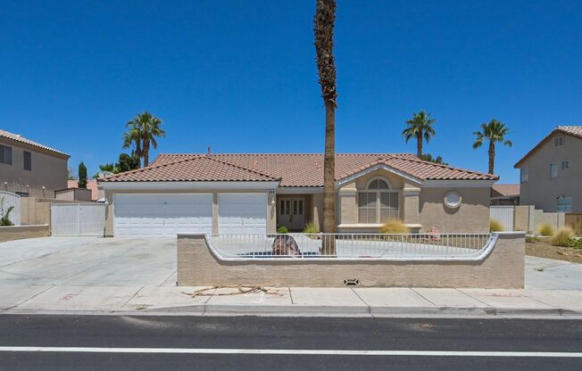 SE!! 4 Bedrooms!! Single Story!! NO HOA!! 3 Car Garage!!! Pool!!! Spa!!! RV Parking!!! Low maintenance Landscape!!