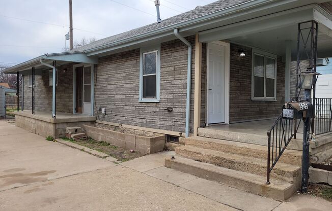 3 Bed 2 Bath Bungalow walking distance to river