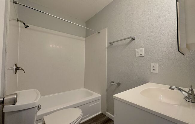 2 beds, 1 bath, 645 sqft, $1,350, Unit GW-06