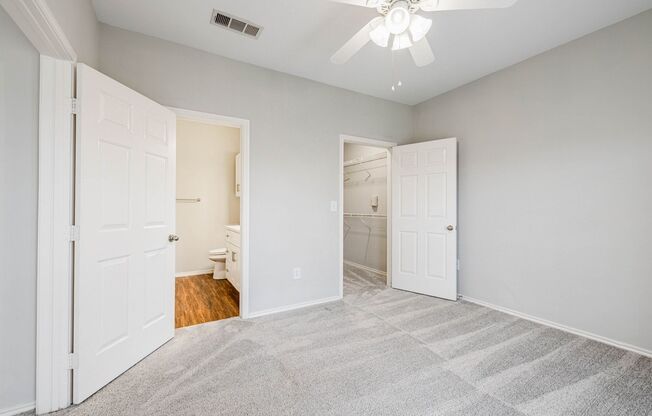 2 beds, 2 baths, 1,003 sqft, $1,827, Unit 0322