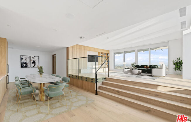 4 beds, 4.5 baths, 3,652 sqft, $25,000, Unit PH 1