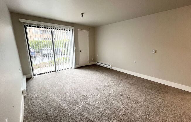 1 bed, 1 bath, 636 sqft, $1,595, Unit 125