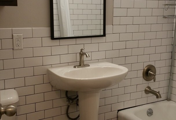 1 bed, 1 bath, $1,085, Unit 202