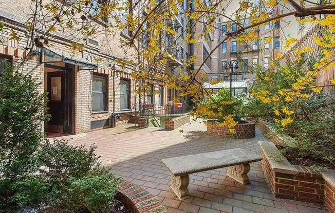 172 E 91 ST