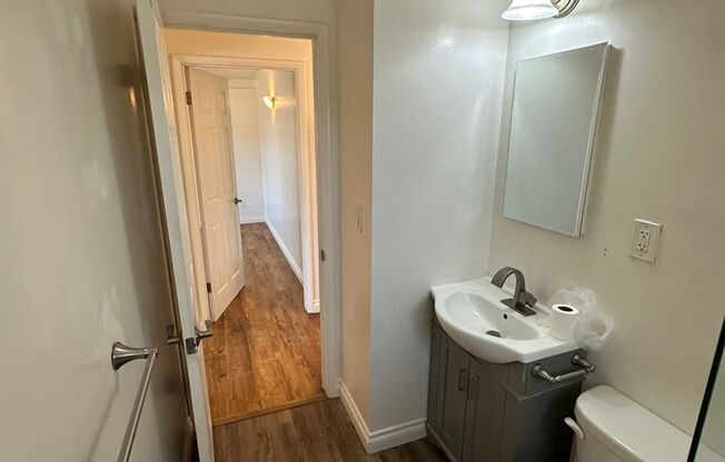 3 beds, 1 bath, $3,150