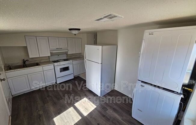 231 E CENTRAL AVE