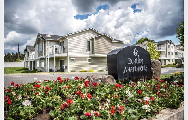 2 beds, 2 baths, 962 sqft, $1,330