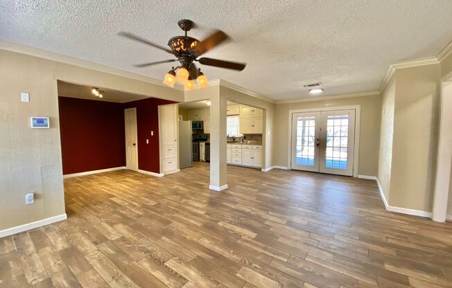 Spacious Four Bedroom, Pre-Leasing for Summer 2024!