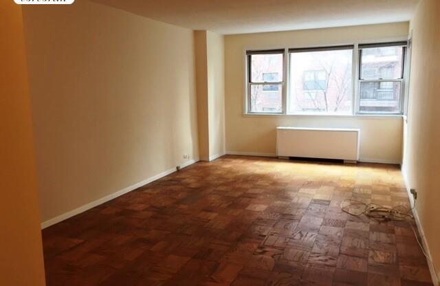77 E 12 ST