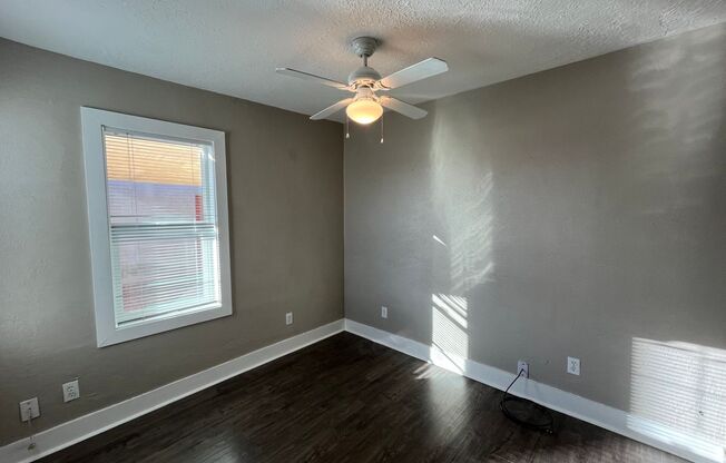 Cozy 1 Bedroom 1 Bathroom House In The NW!