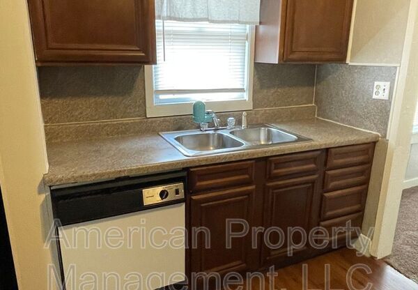 238 E SEMINOLE PL