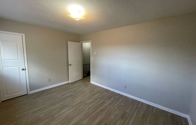 3 beds, 1 bath, $895, Unit McBrayer Street Towns Unit 35