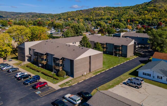 2 beds, 1 bath, 1,000 sqft, $1,050, Unit 108