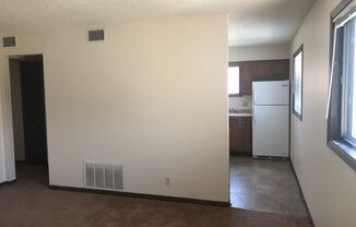 2 beds, 1 bath, $685