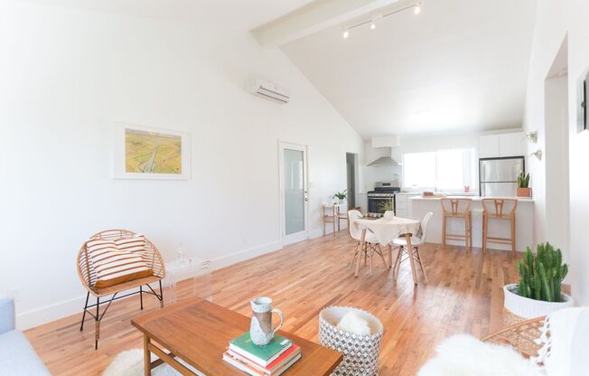 2703 BELLEVUE AVE.