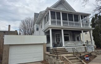 688-690 Oakland Ave