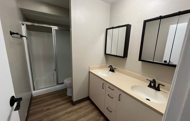 2 beds, 1 bath, 980 sqft, $2,500, Unit 046