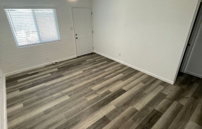 READY TO VIEW NOW! 2 Bedroom, 1 Bath Apartment in Tolleson