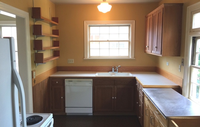 Beautiful 2br/1ba Upper Duplex in Desirable Irvington Location