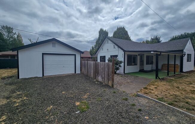 RENT SPECIAL: $1,000 Off First Full Month's Rent With One Year Lease! ~ Marks 950
