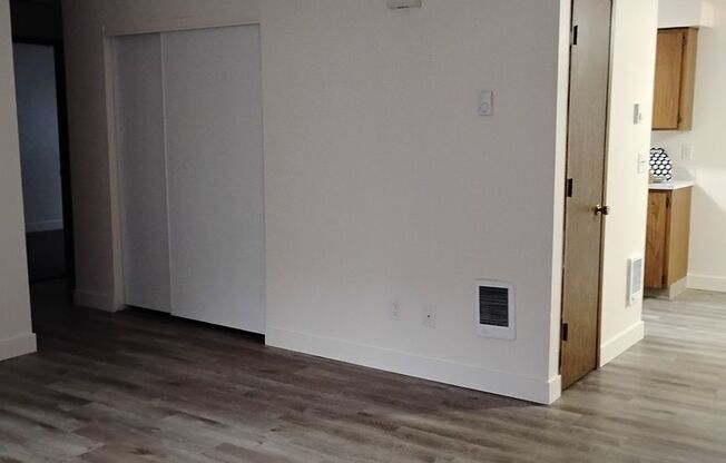 2 beds, 1 bath, 840 sqft, $1,250, Unit 257-664