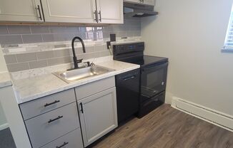 Cloverleaf Village Apartments