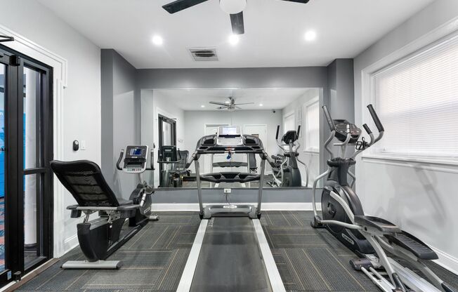 Studio, 1 bath, 250 sqft, $1,275, Unit 7450-32