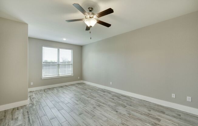 438 PARKLINE DR