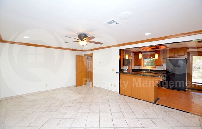 15 E 14 ST