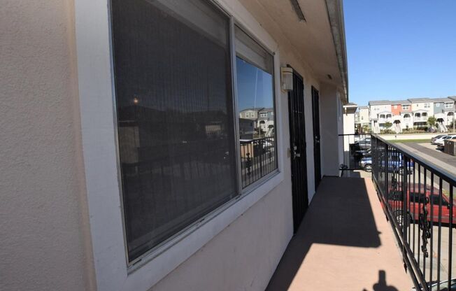Popular Victoria Avenue Penthouse