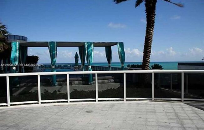 16001 Collins Ave # 406 (A12004027)