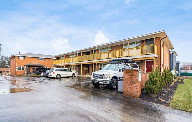 552-558 Riverview Drive